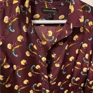 Banana Republic Men's Burgundy Floral Shirt